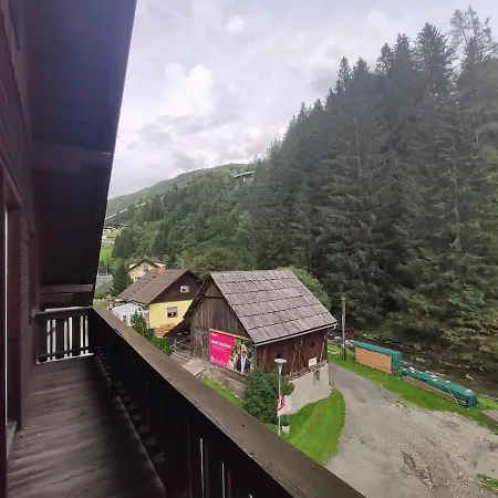 Haus شقة Kremsbrucke