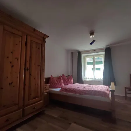 Haus Lägenhet *